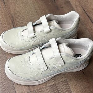 New Balance 577 Off-White Sneakers ! Size 13